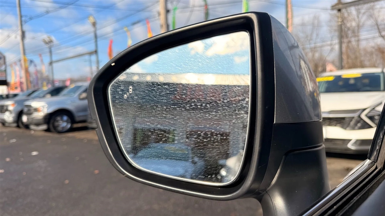 Nissan Pathfinder SV 2024