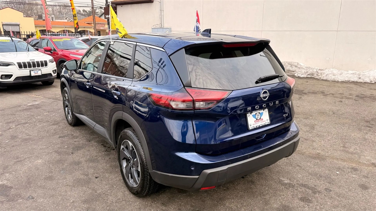 Nissan Rogue SV 2024