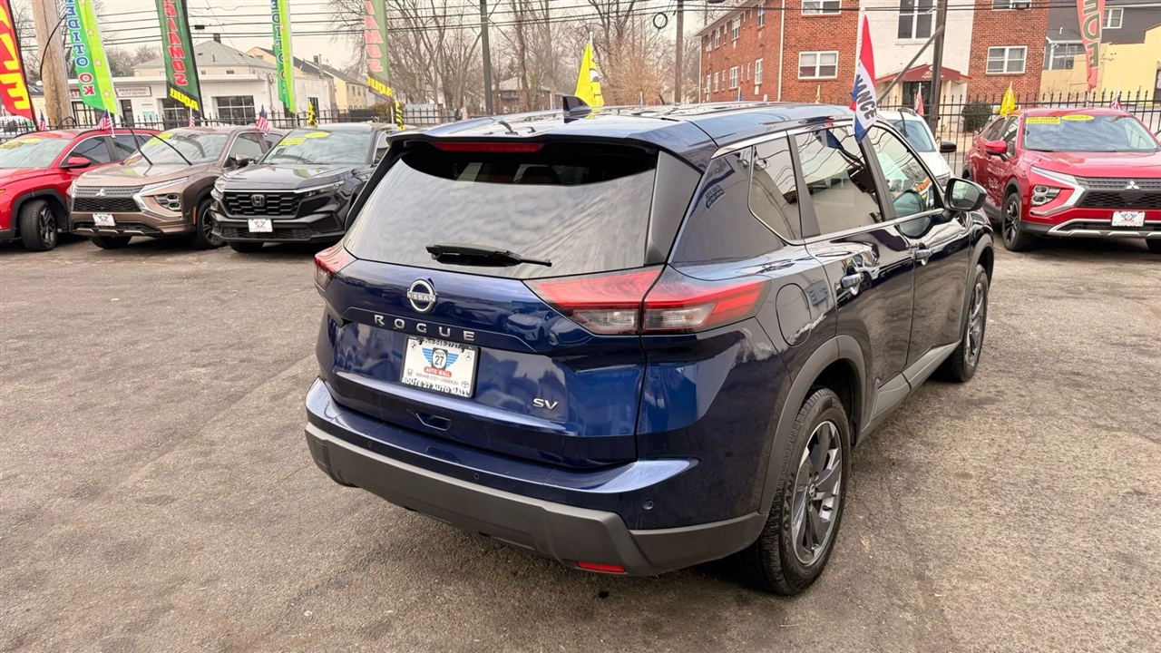 Nissan Rogue SV 2024