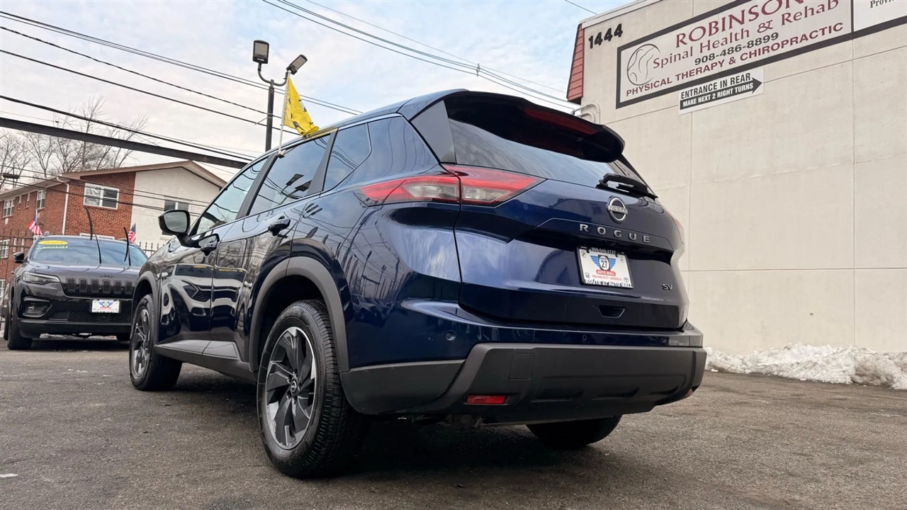 Nissan Rogue SV 2024