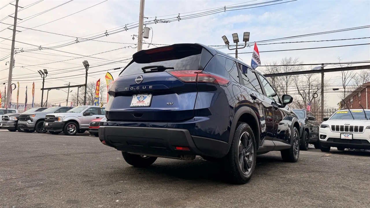 Nissan Rogue SV 2024