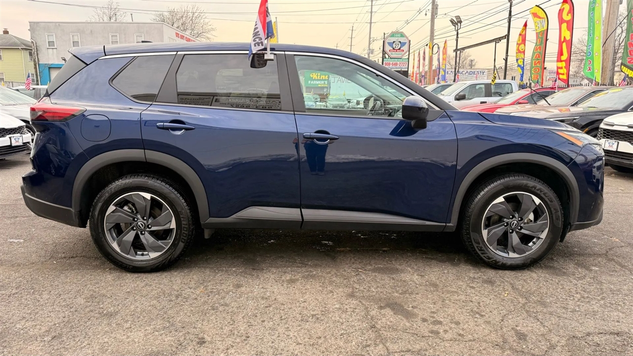 Nissan Rogue SV 2024