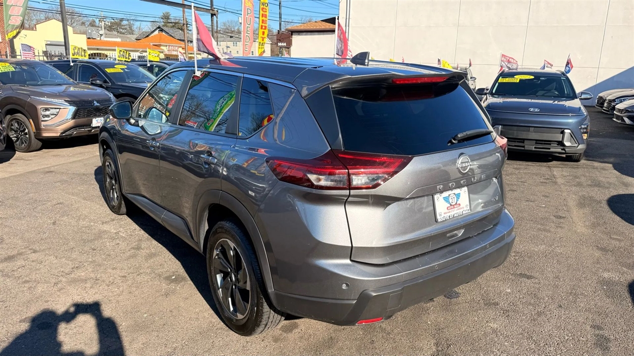 Nissan Rogue SV 2024