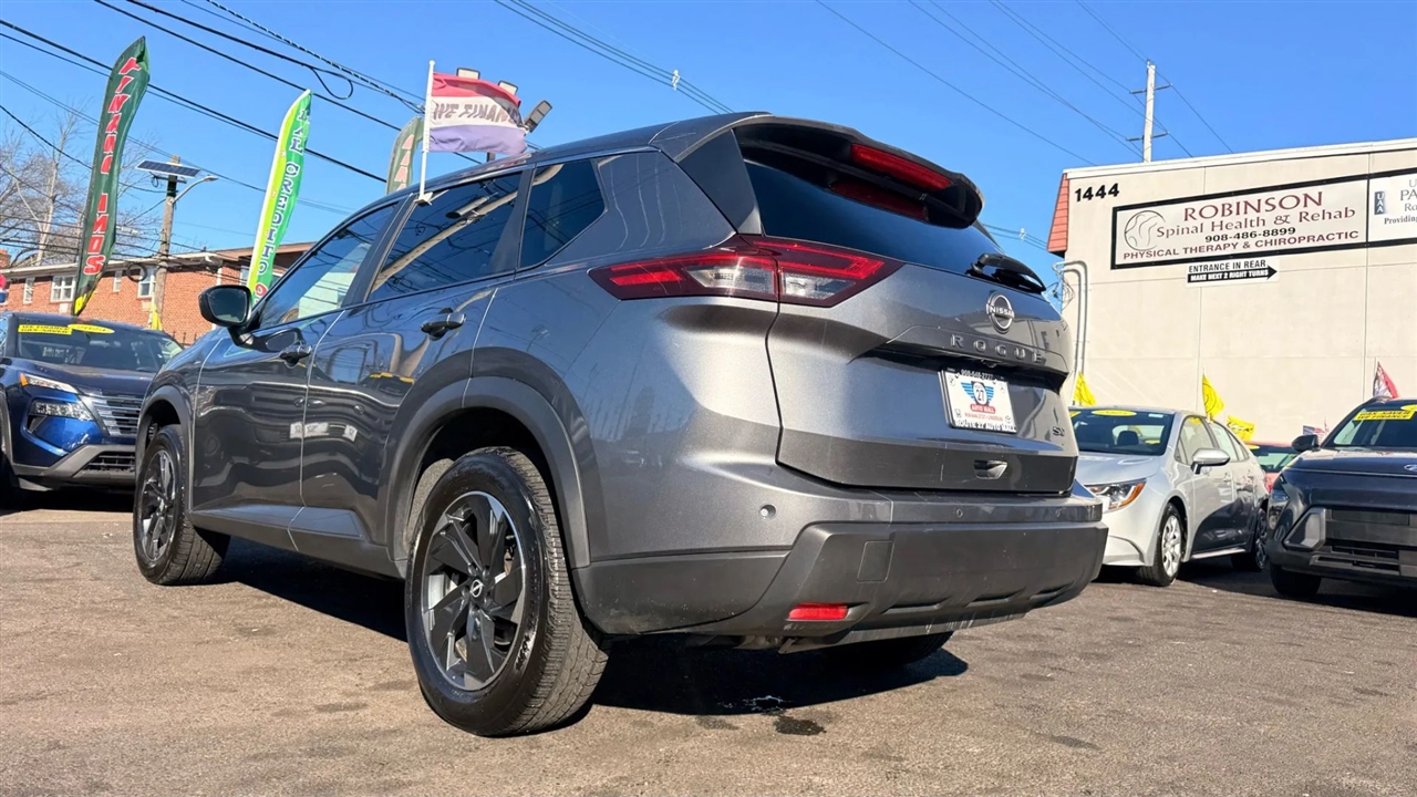 Nissan Rogue SV 2024