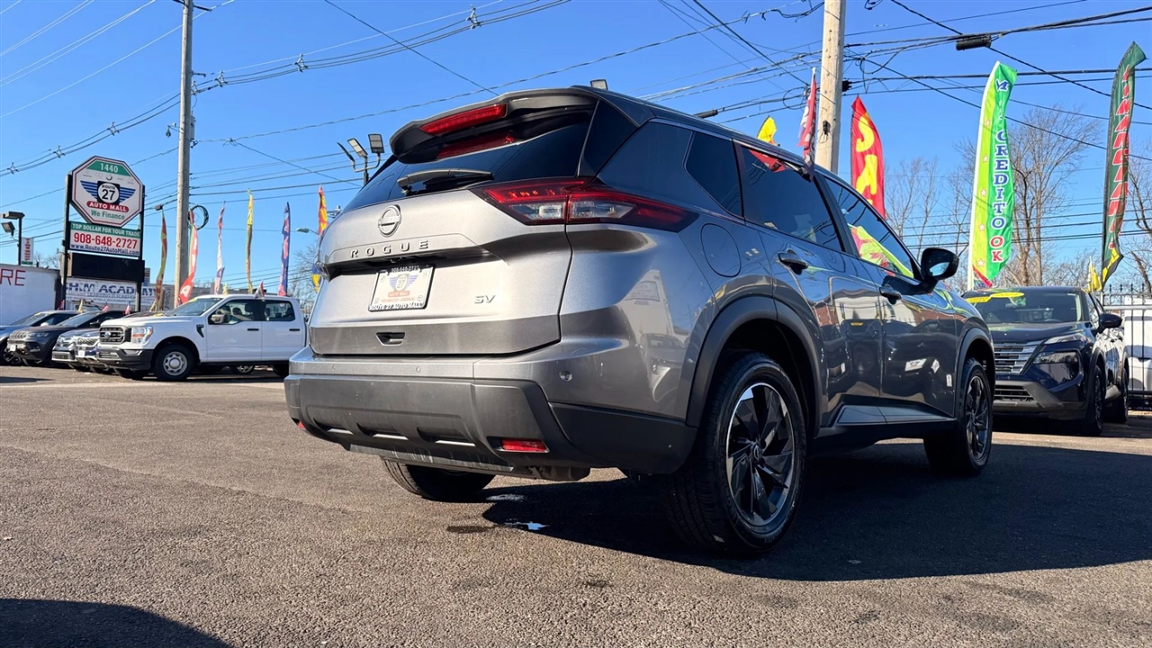 Nissan Rogue SV 2024