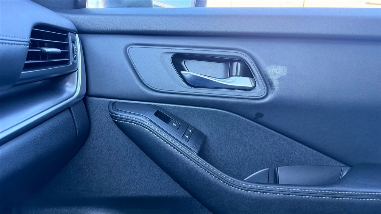 Nissan Rogue SV 2024