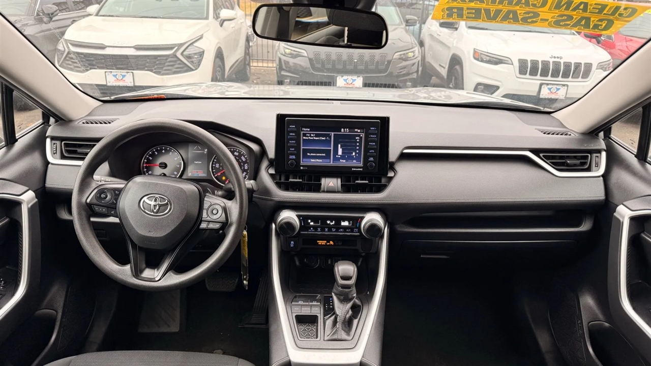 Toyota RAV4 LE 2021