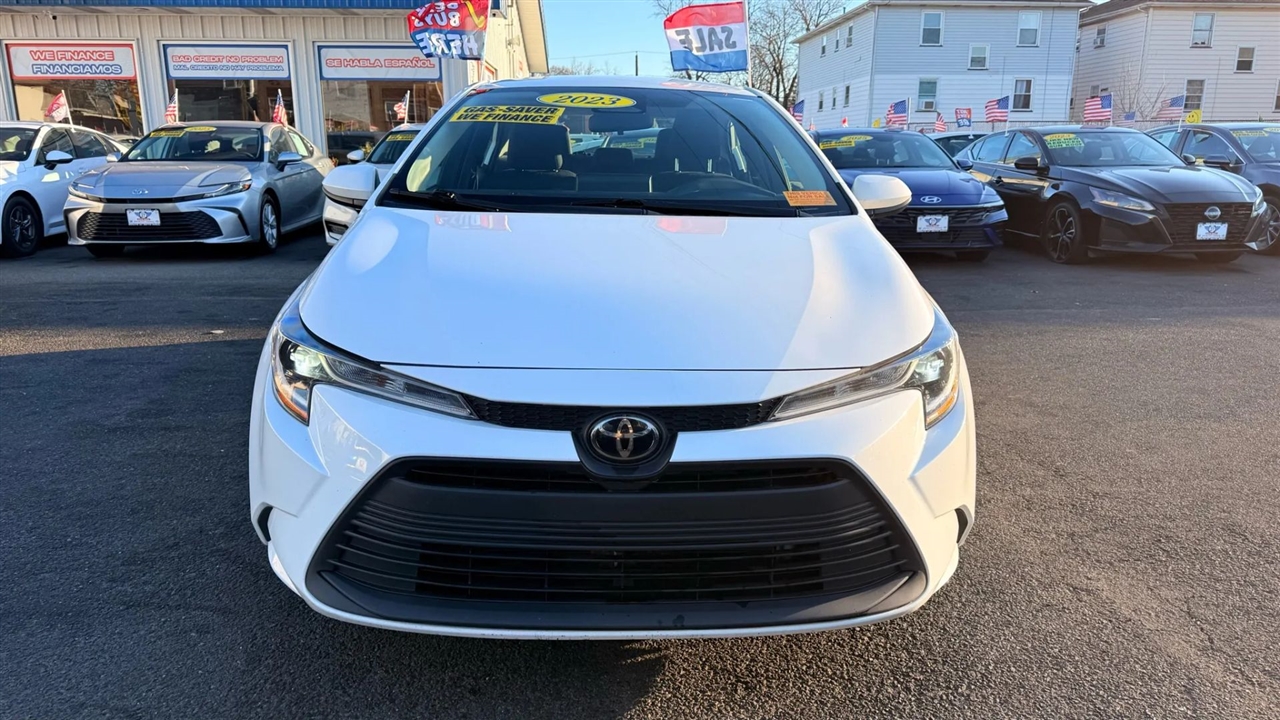 Toyota Corolla LE 2023