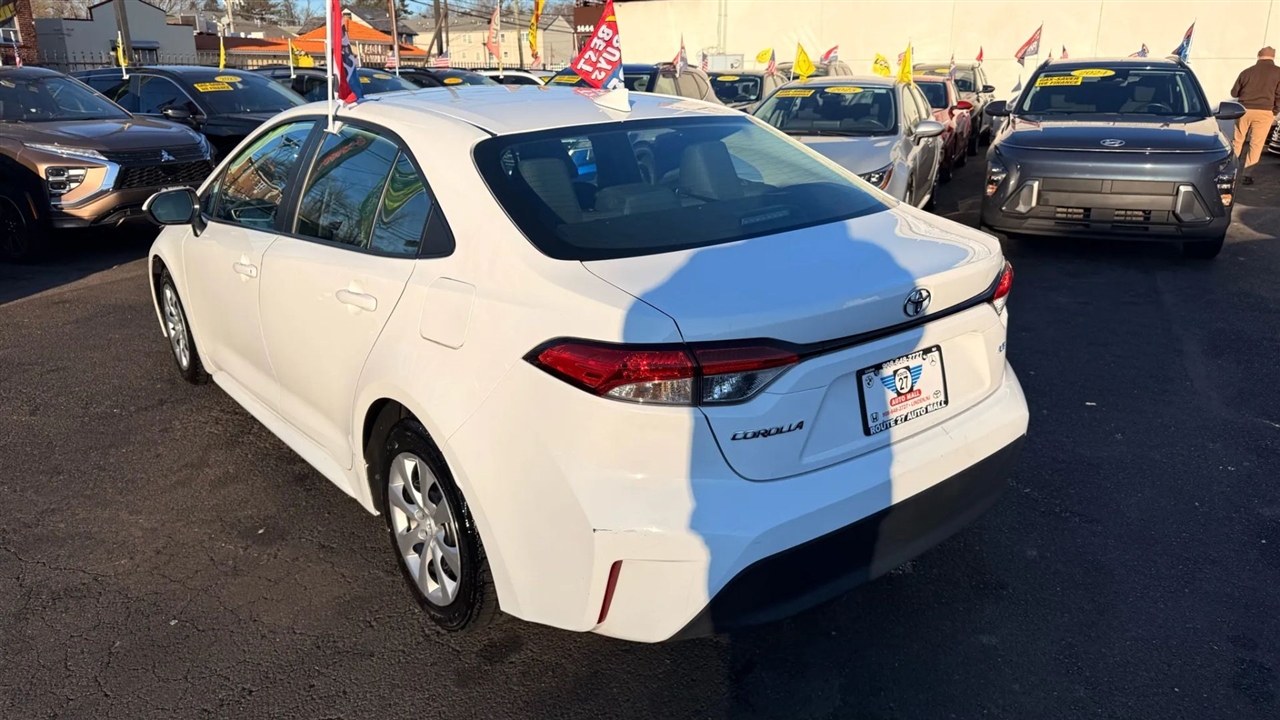 Toyota Corolla LE 2023