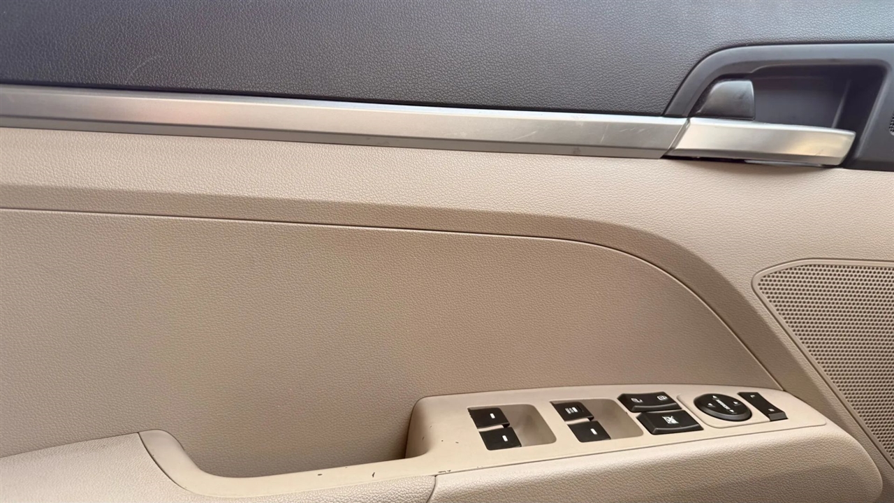 Hyundai Elantra SE 6M 2020