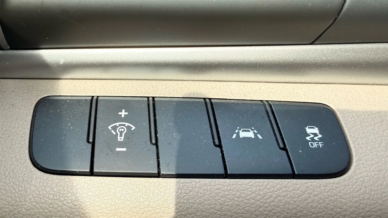 Hyundai Elantra SE 6M 2020