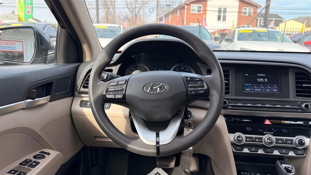 Hyundai Elantra SE 6M 2020