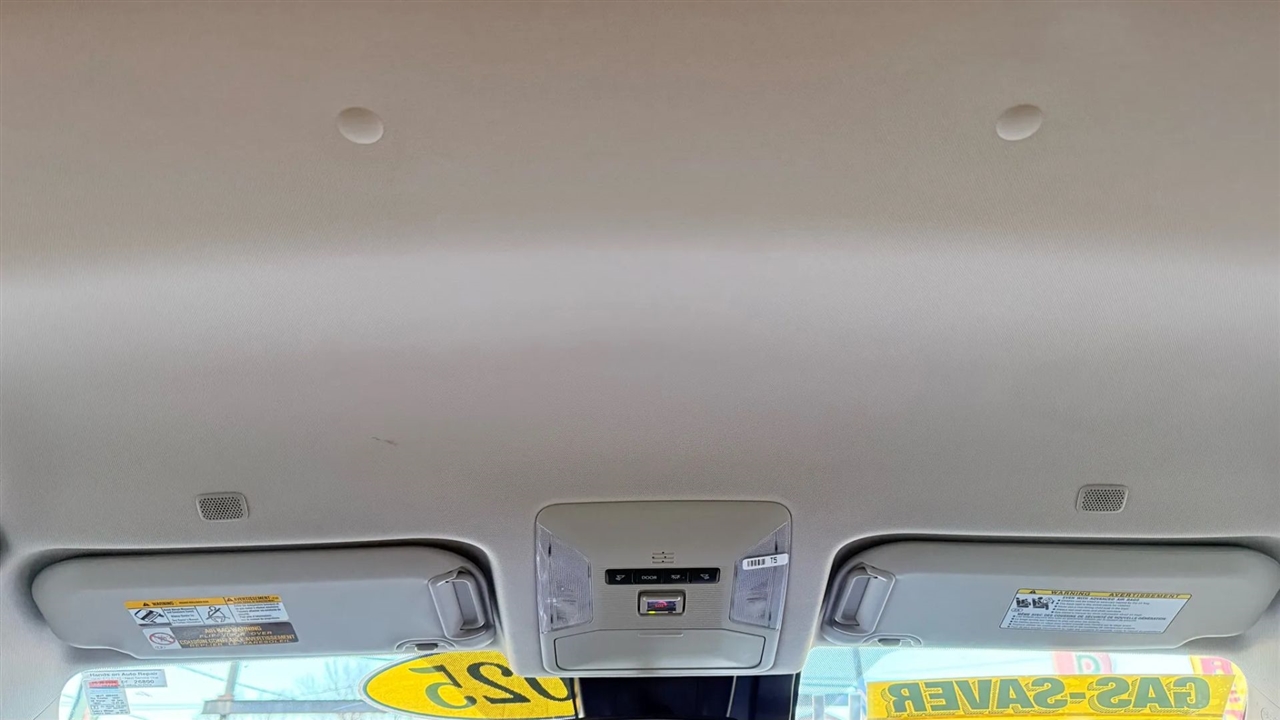 Toyota RAV4 XLE 2025