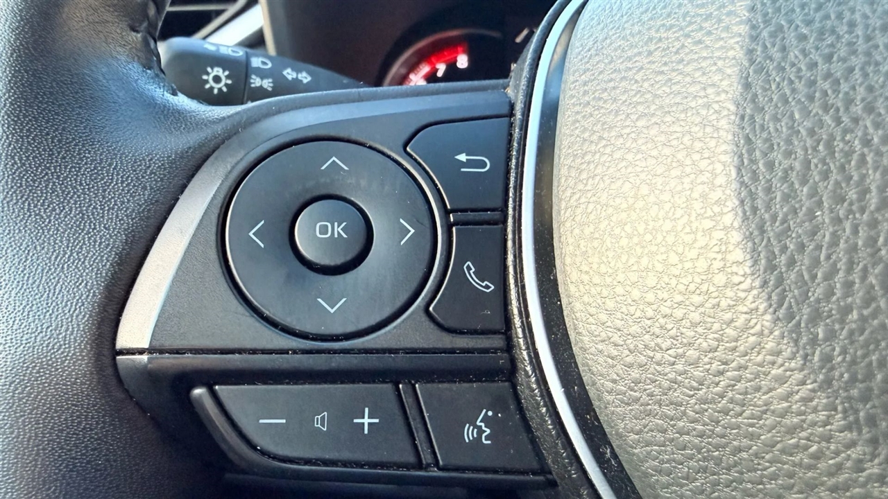 Toyota RAV4 XLE 2025