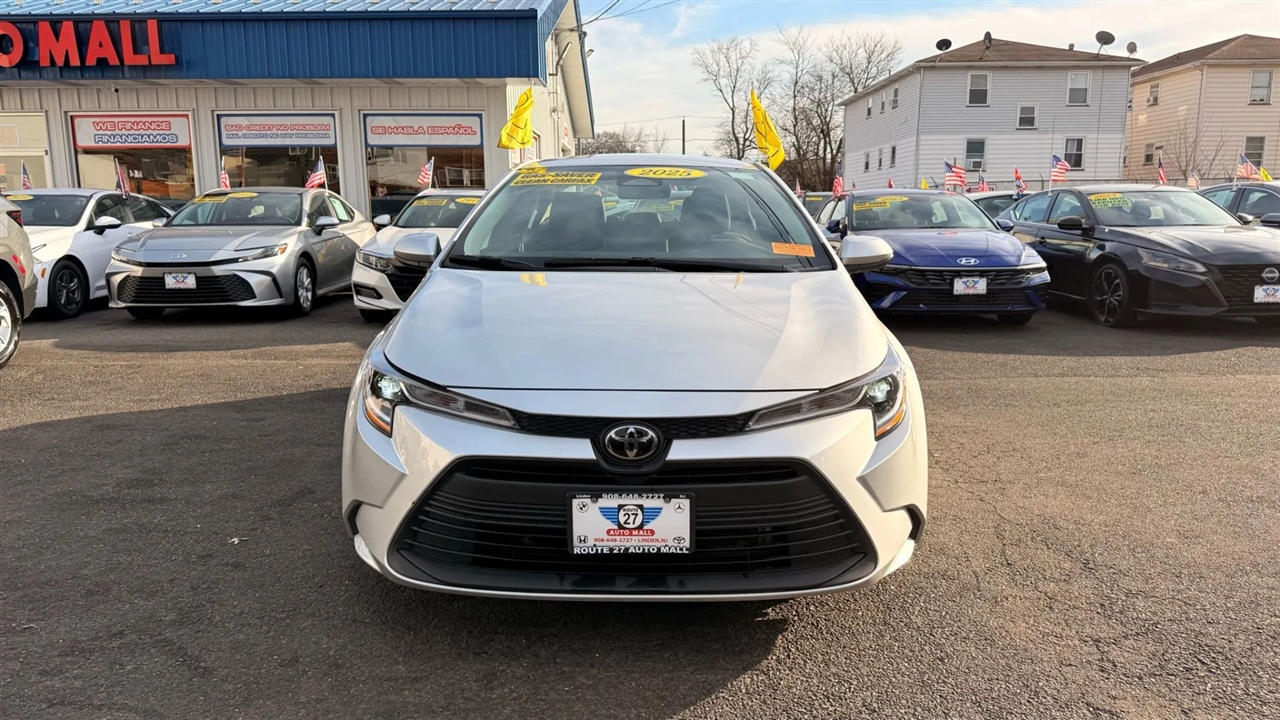 Toyota Corolla LE 2025