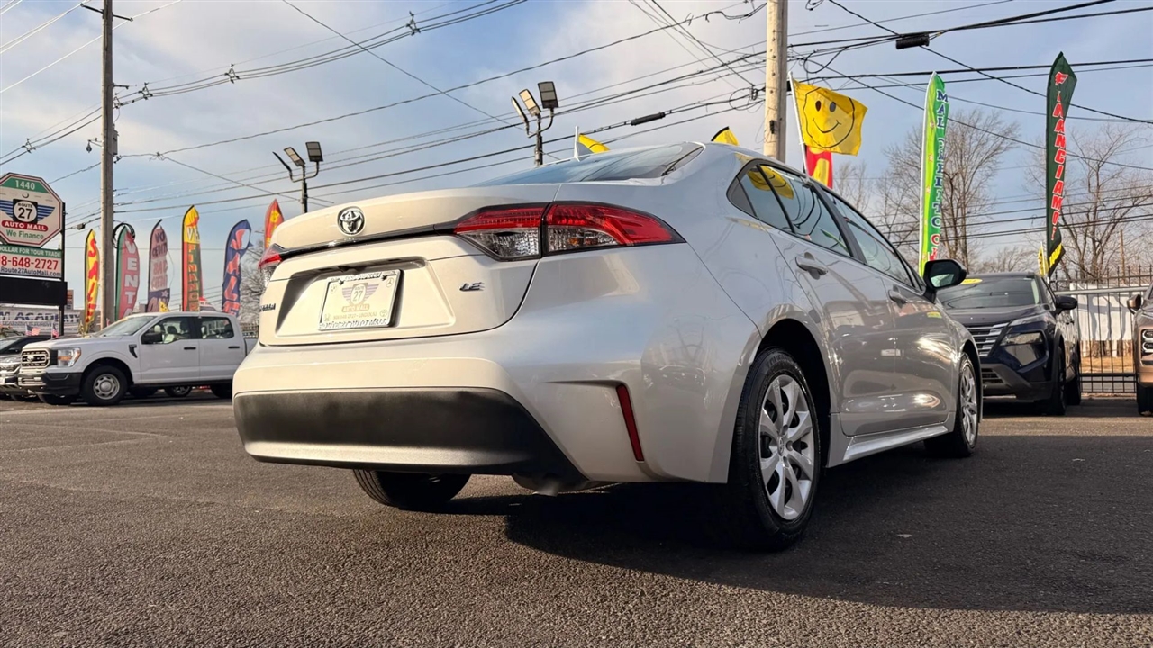 Toyota Corolla LE 2025