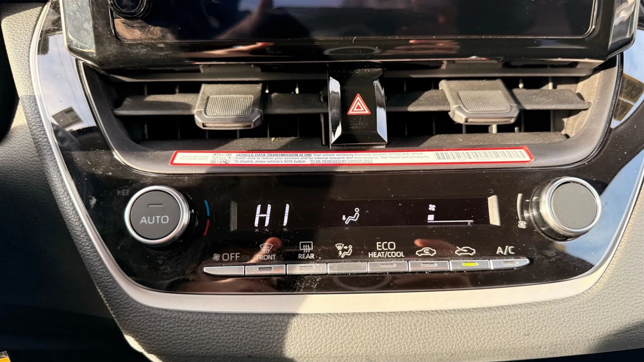 Toyota Corolla LE 2025