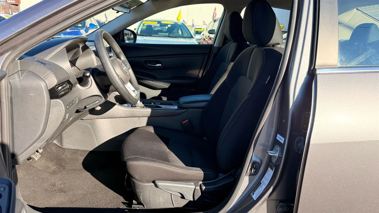 Nissan Sentra SV 2024