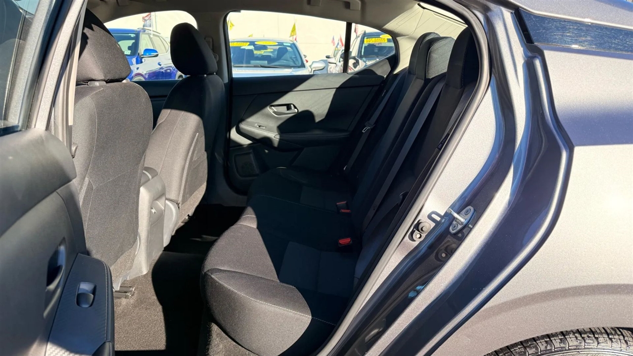 Nissan Sentra SV 2024