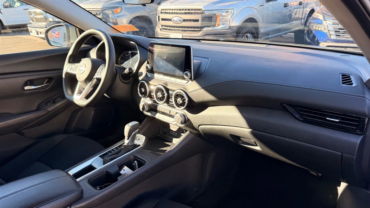 Nissan Sentra SV 2024