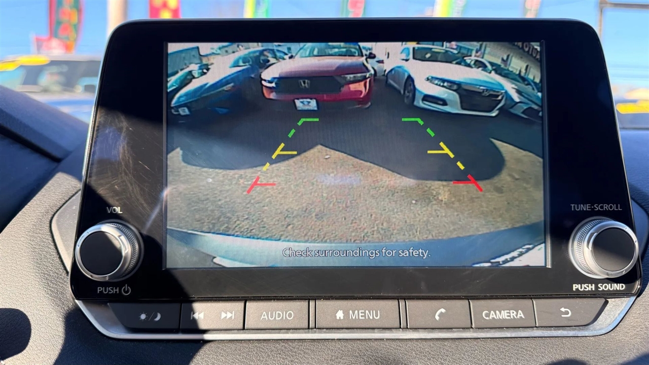 Nissan Sentra SV 2024