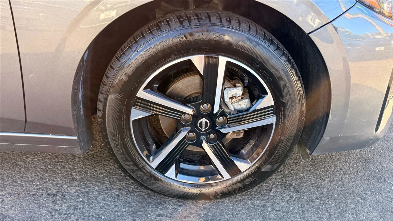 Nissan Sentra SV 2024