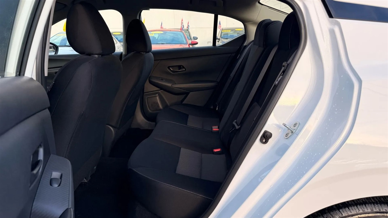 Nissan Sentra SV 2025