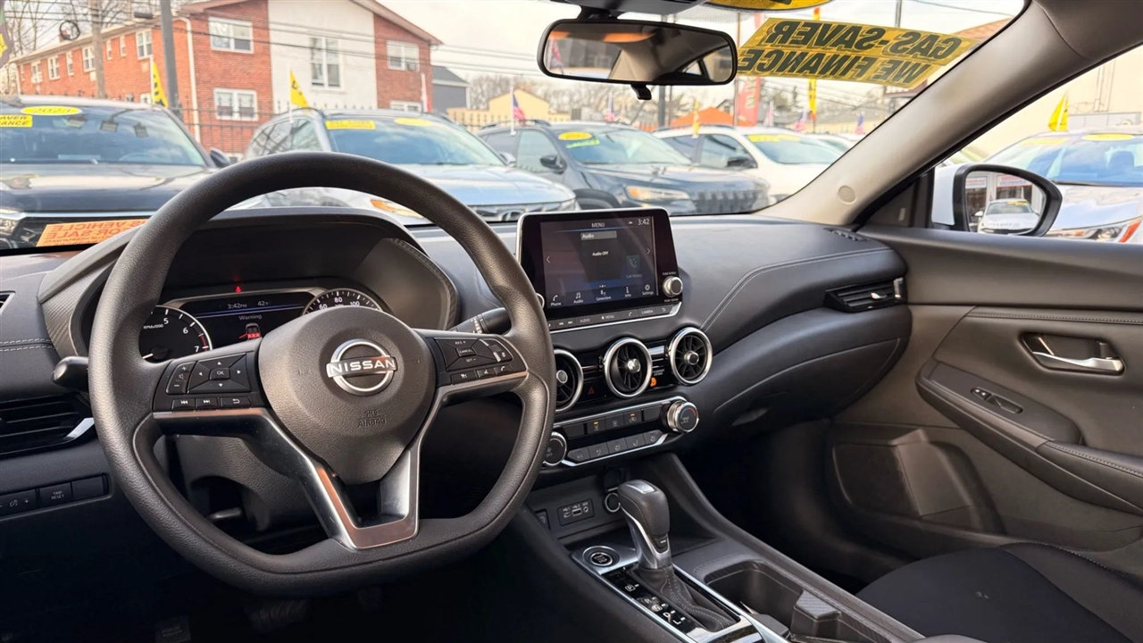 Nissan Sentra SV 2025