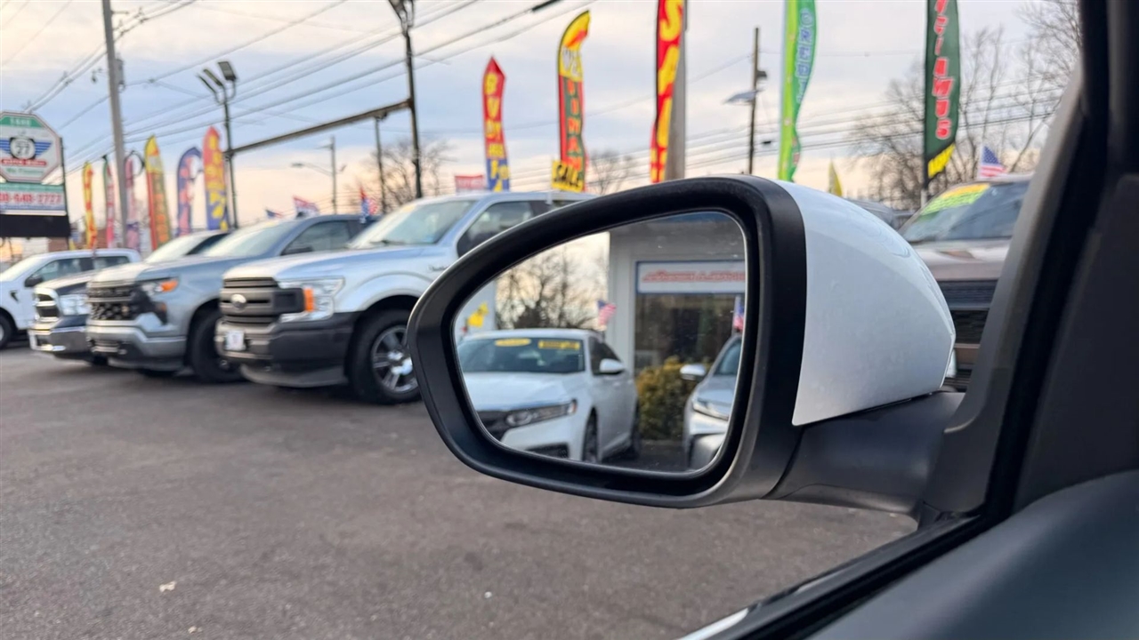 Nissan Sentra SV 2025