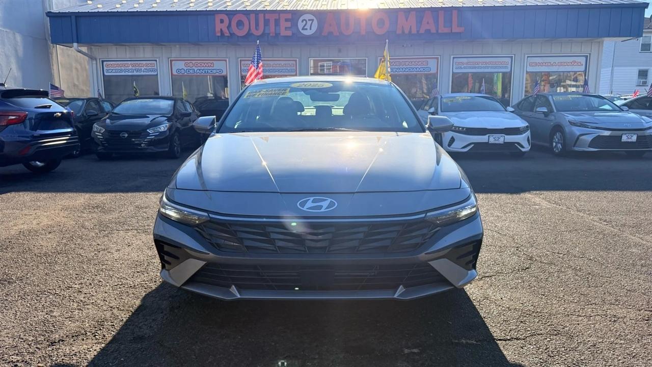 Hyundai Elantra SEL Convenience 2025