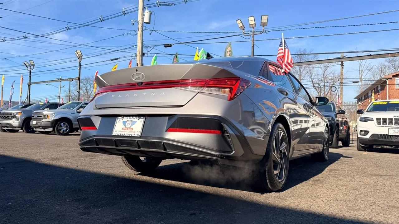 Hyundai Elantra SEL Convenience 2025