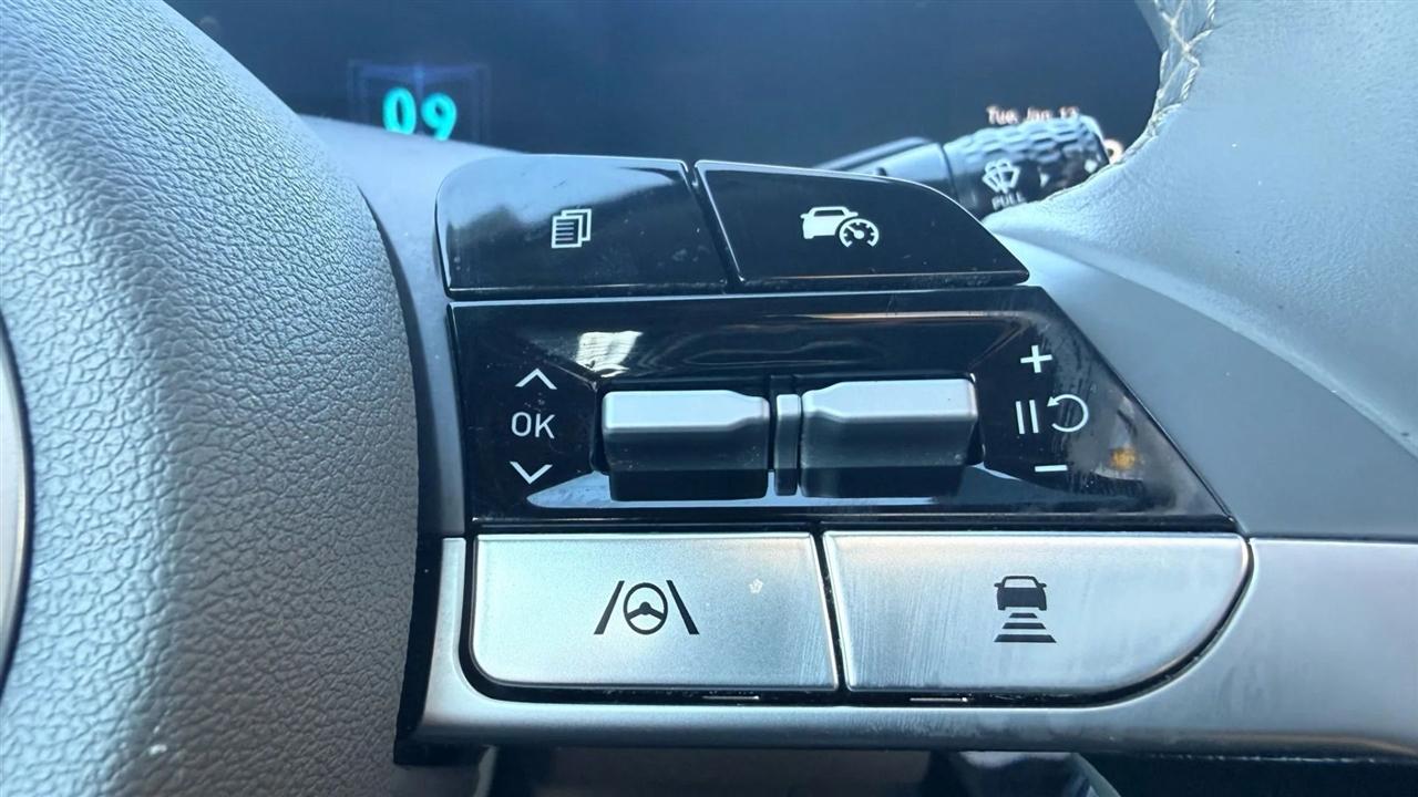 Hyundai Elantra SEL Convenience 2025