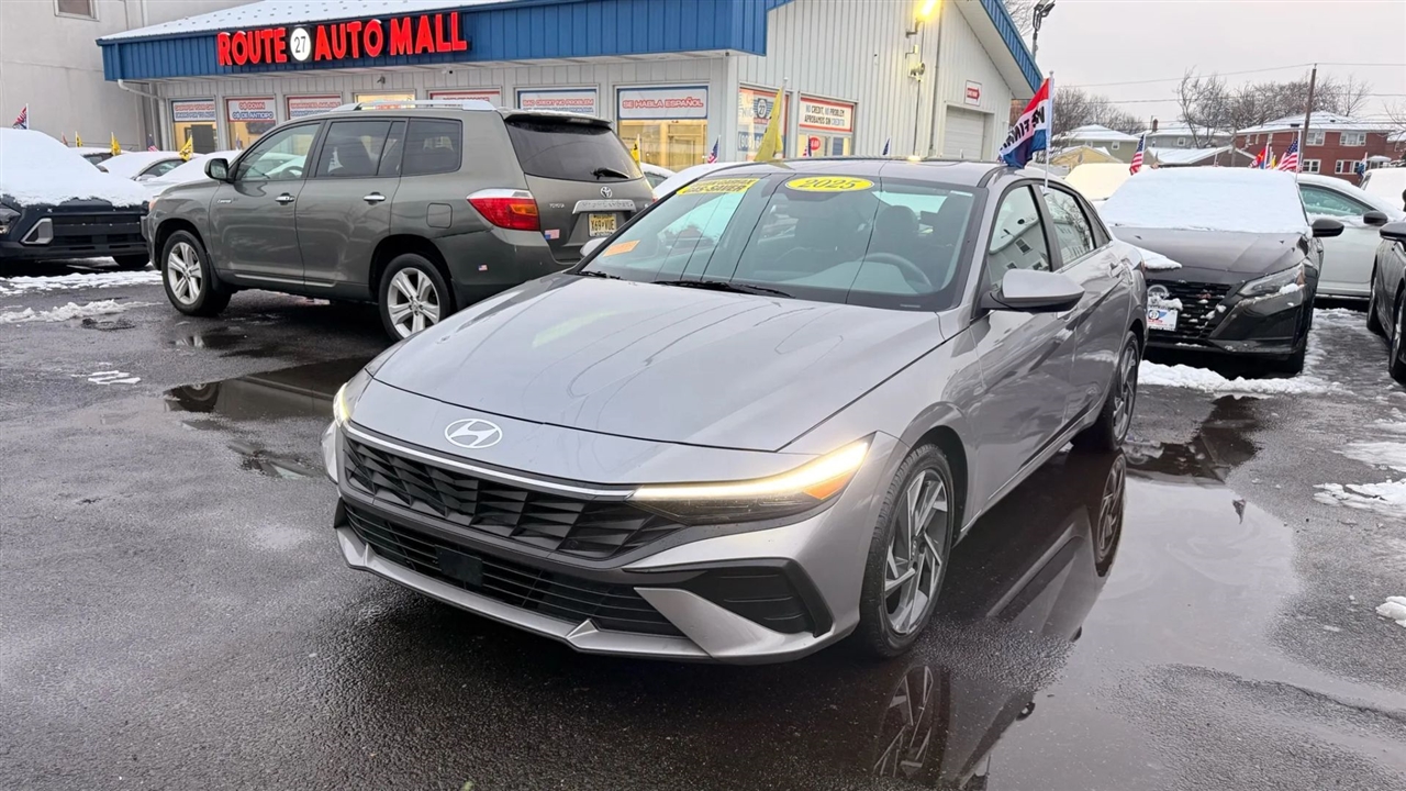 Hyundai Elantra SEL Convenience 2025