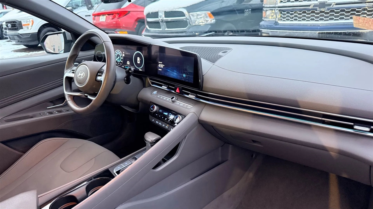 Hyundai Elantra SEL Convenience 2025