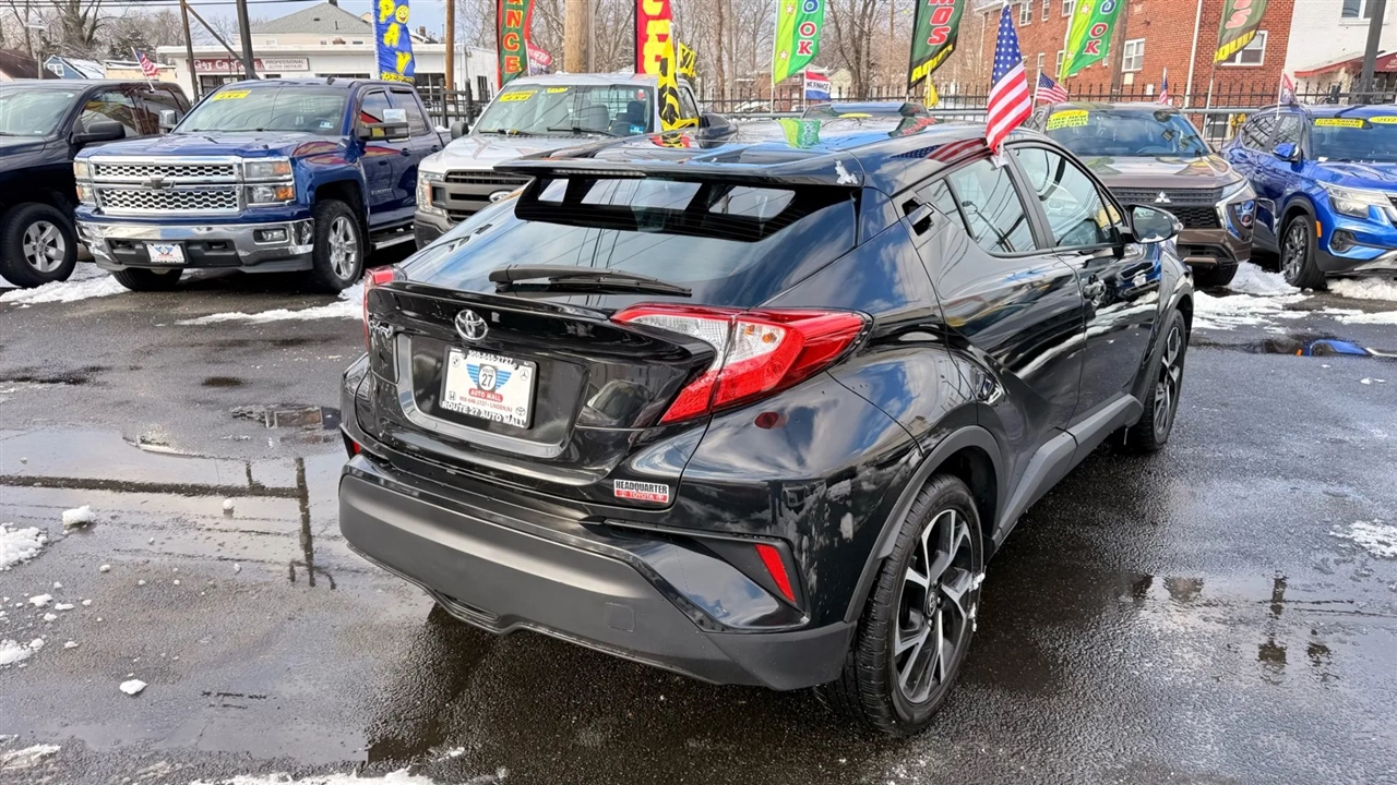 Toyota C-HR XLE 2022