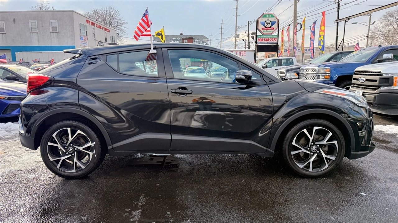 Toyota C-HR XLE 2022