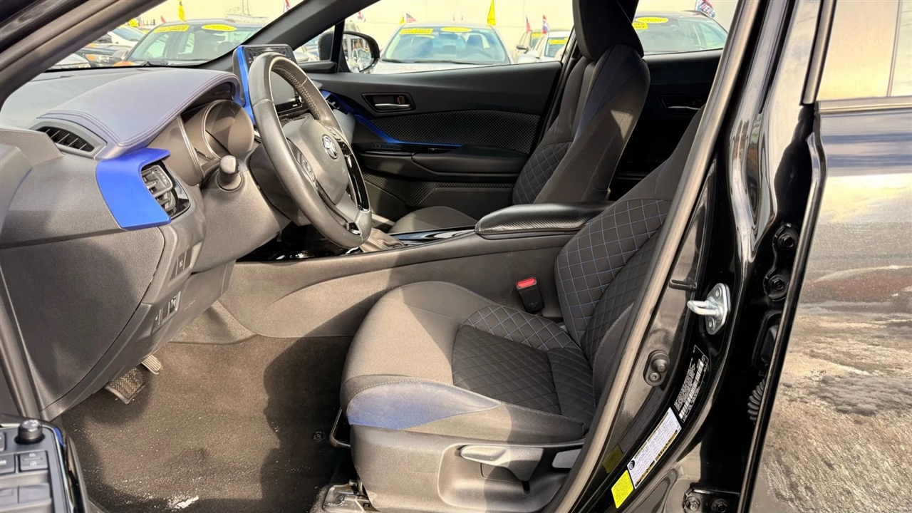 Toyota C-HR XLE 2022