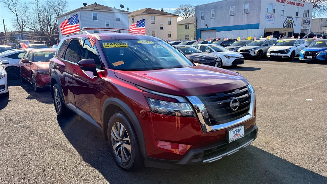 Nissan Pathfinder SL 4WD 2023