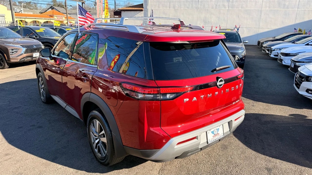 Nissan Pathfinder SL 4WD 2023