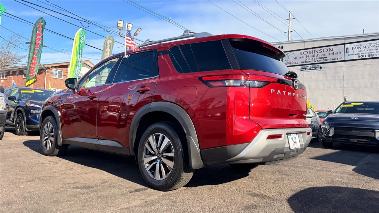 Nissan Pathfinder SL 4WD 2023