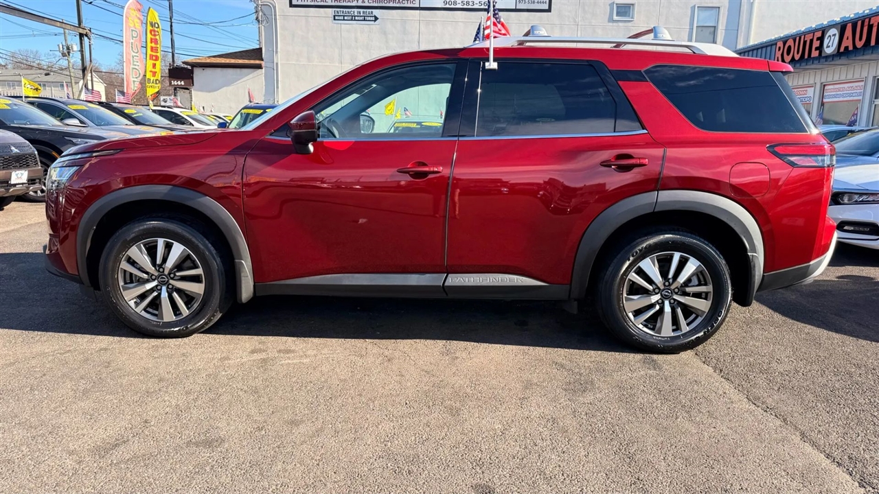 Nissan Pathfinder SL 4WD 2023