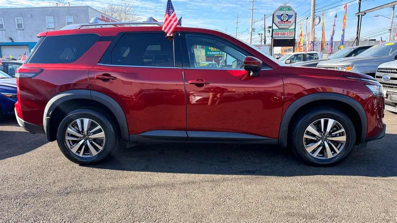 Nissan Pathfinder SL 4WD 2023