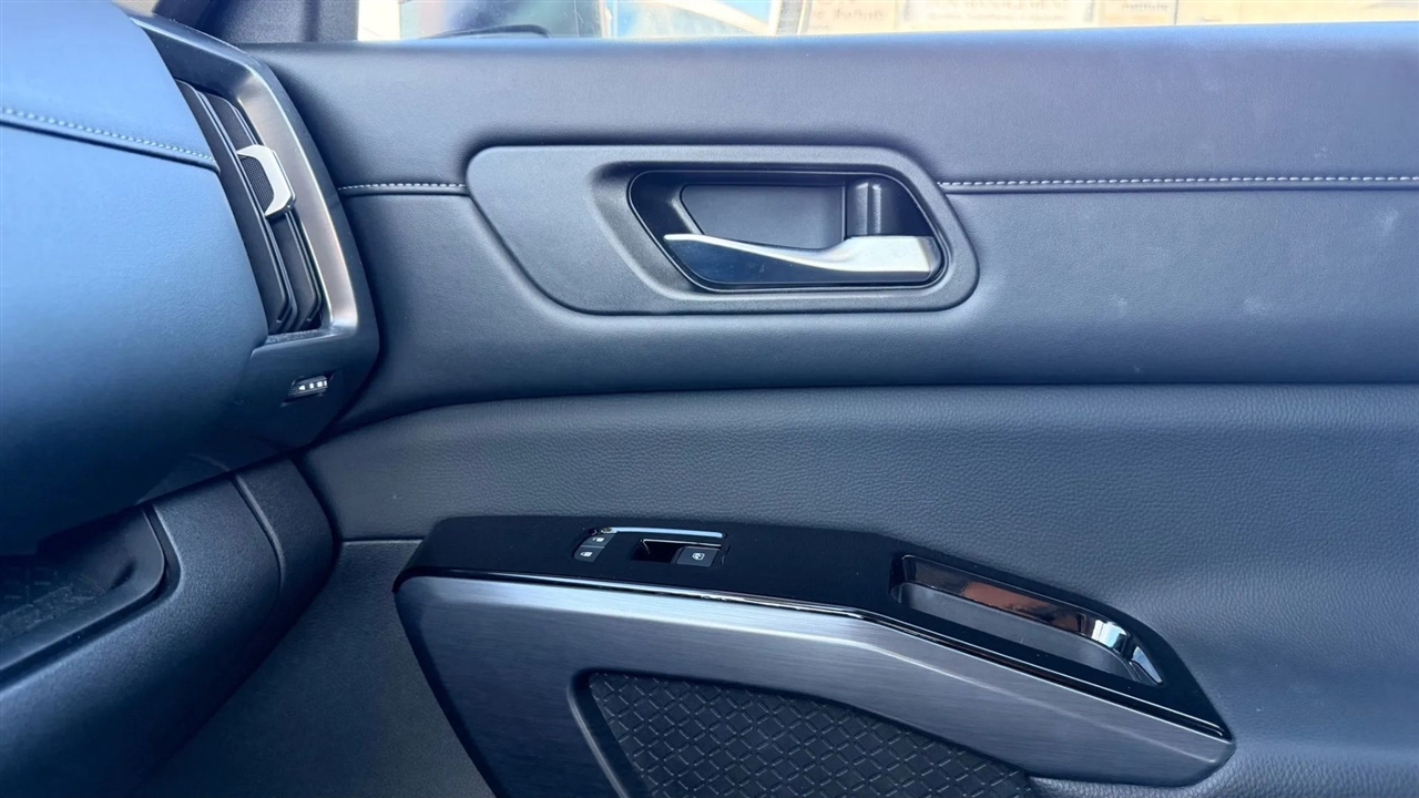 Nissan Pathfinder SL 4WD 2023