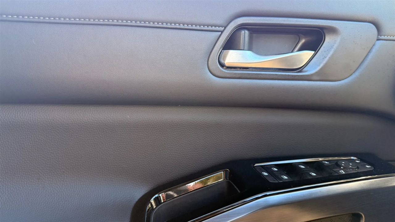 Nissan Pathfinder SL 4WD 2023