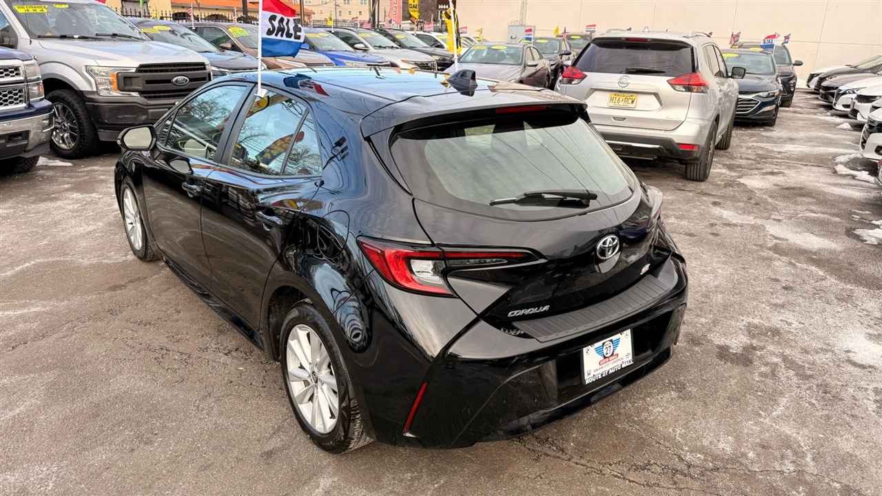 Toyota Corolla SE Hatchback 2023