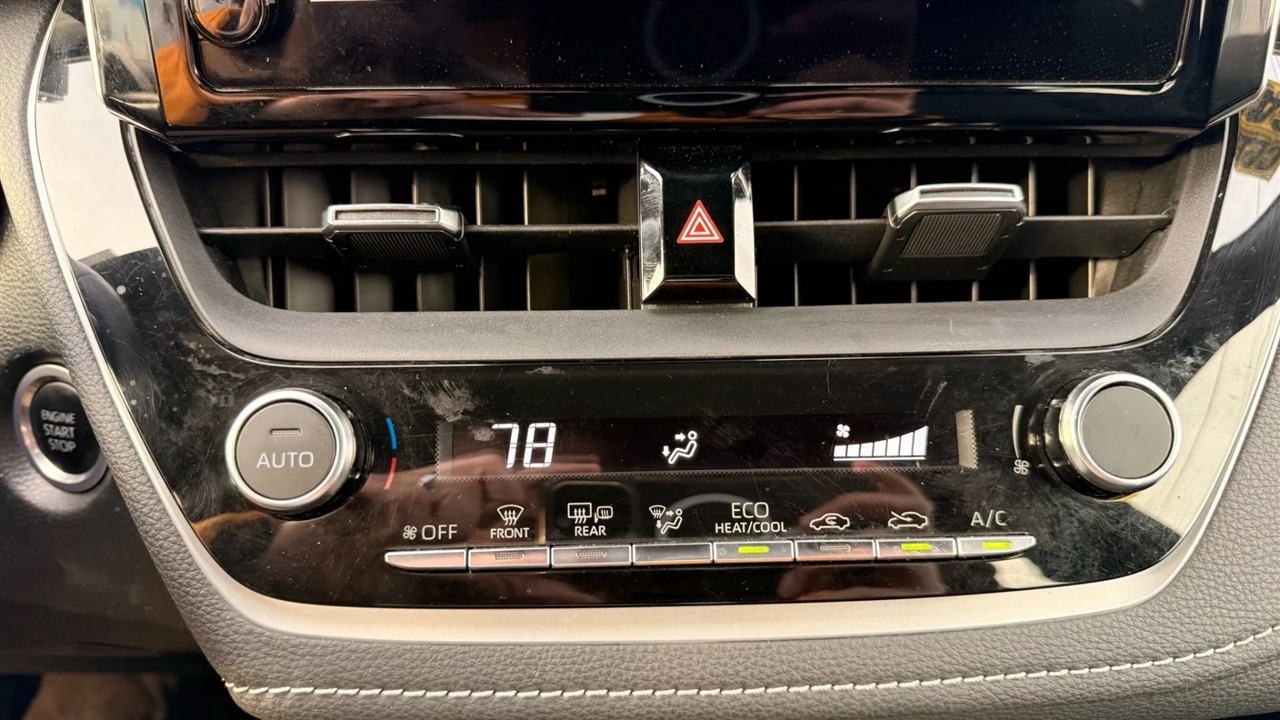 Toyota Corolla SE Hatchback 2023