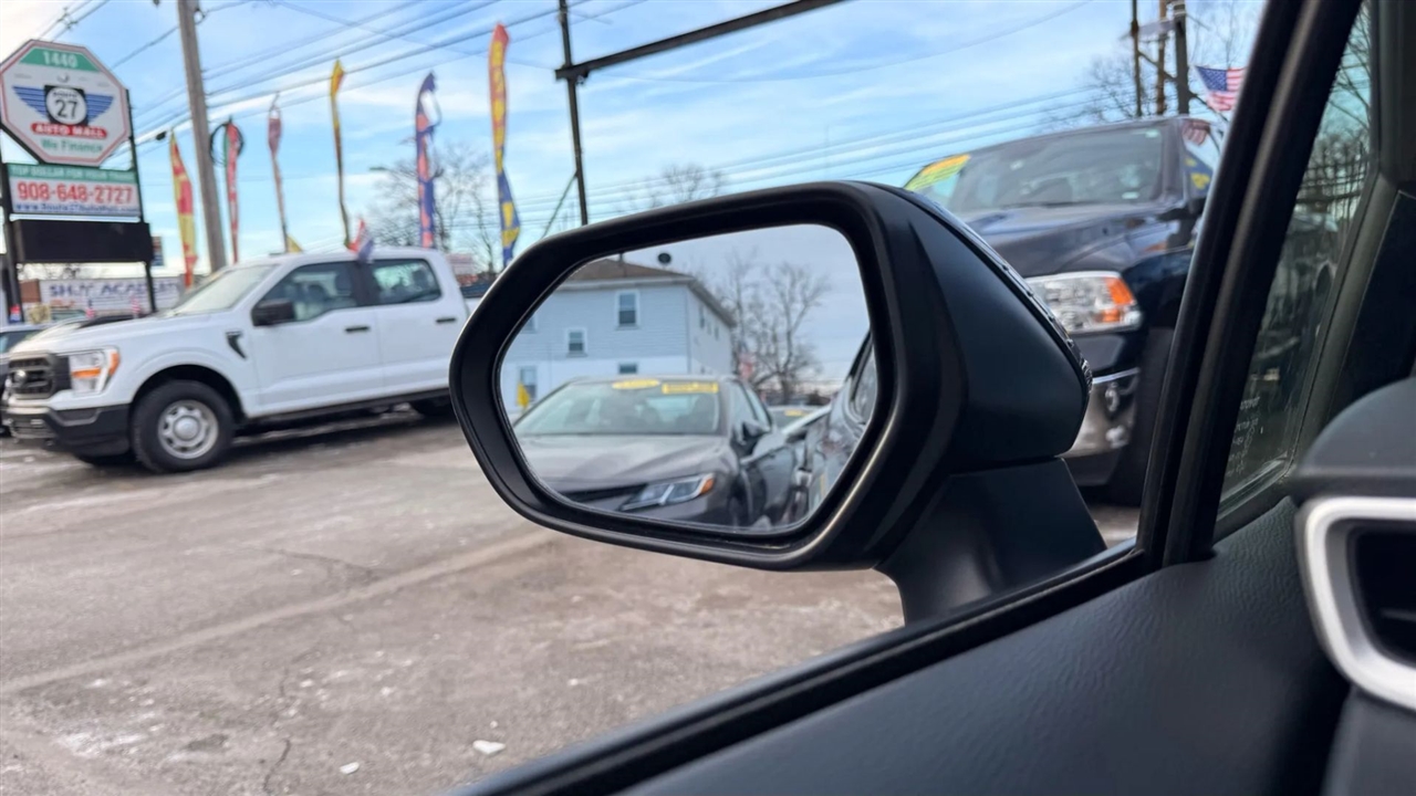 Toyota Corolla SE Hatchback 2023