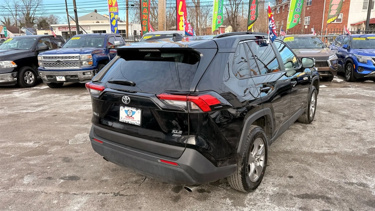 Toyota RAV4 XLE AWD 2025