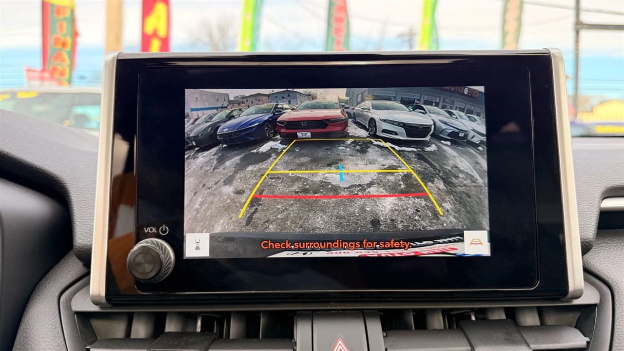 Toyota RAV4 XLE AWD 2025