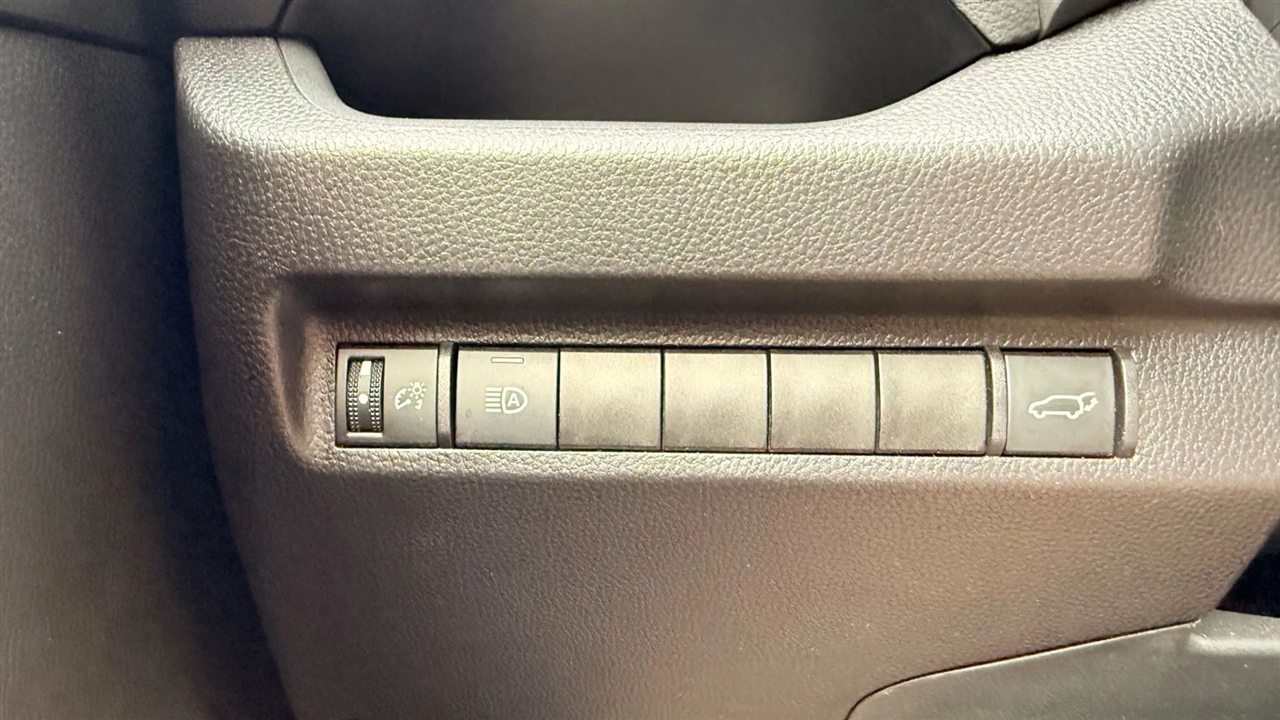 Toyota RAV4 XLE AWD 2025